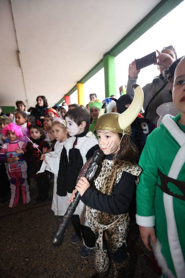 El Antroxu en los colegios y barrios de Avilés