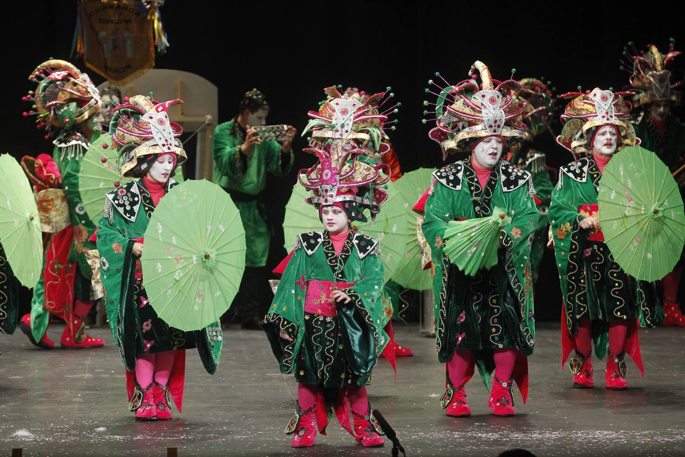 Antroxu: Concurso de charangas en el teatro Jovellanos