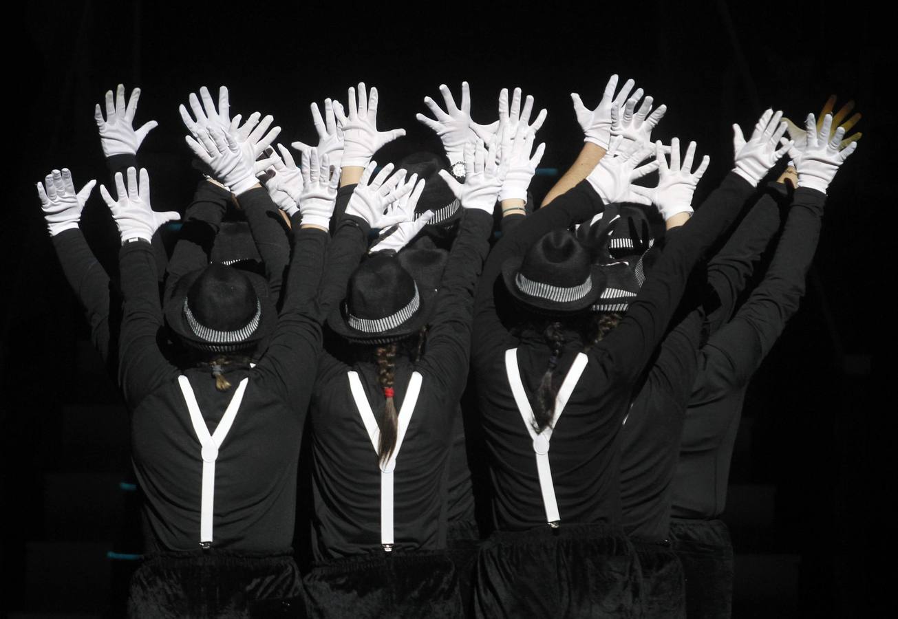 Antroxu: Concurso de charangas en el teatro Jovellanos