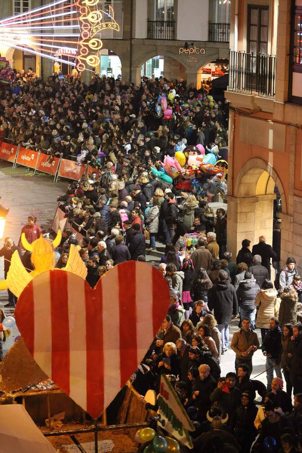 Avilés se vuelca con su desfile de Antroxu