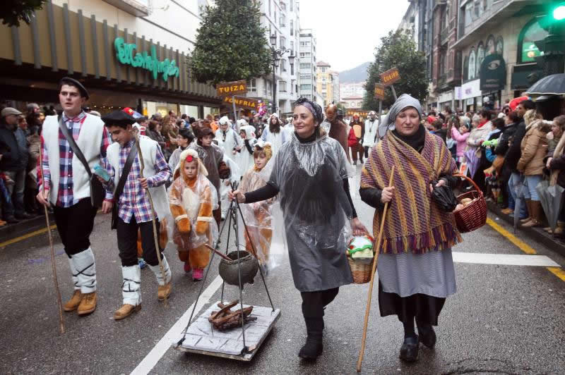 Desfile de Antroxu en Oviedo