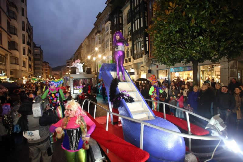 Desfile de Antroxu en Oviedo