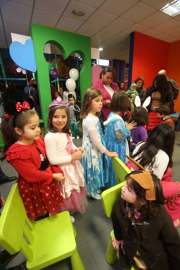 Juegos por Don Carnal en el Antroxu de Oviedo