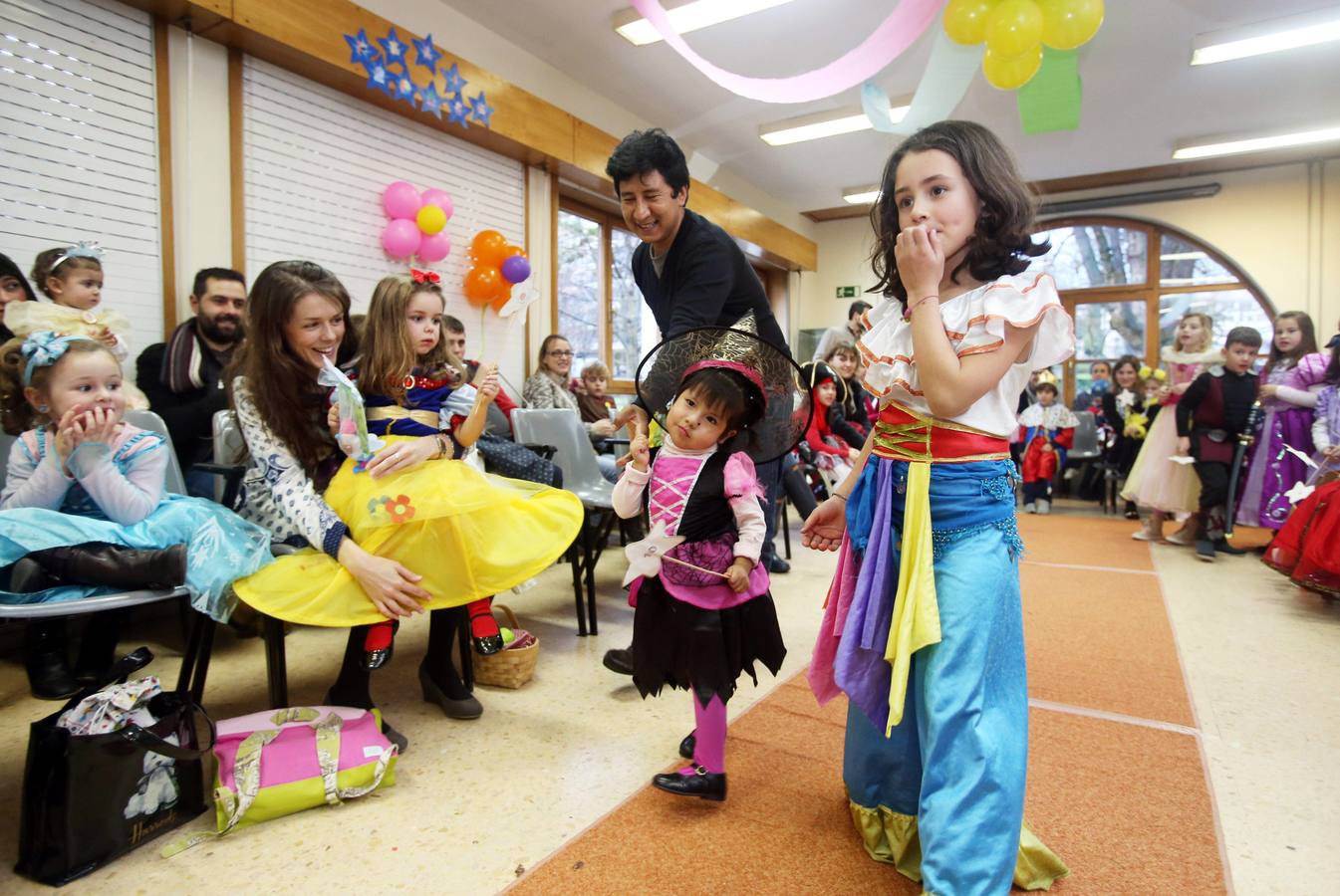 Juegos por Don Carnal en el Antroxu de Oviedo