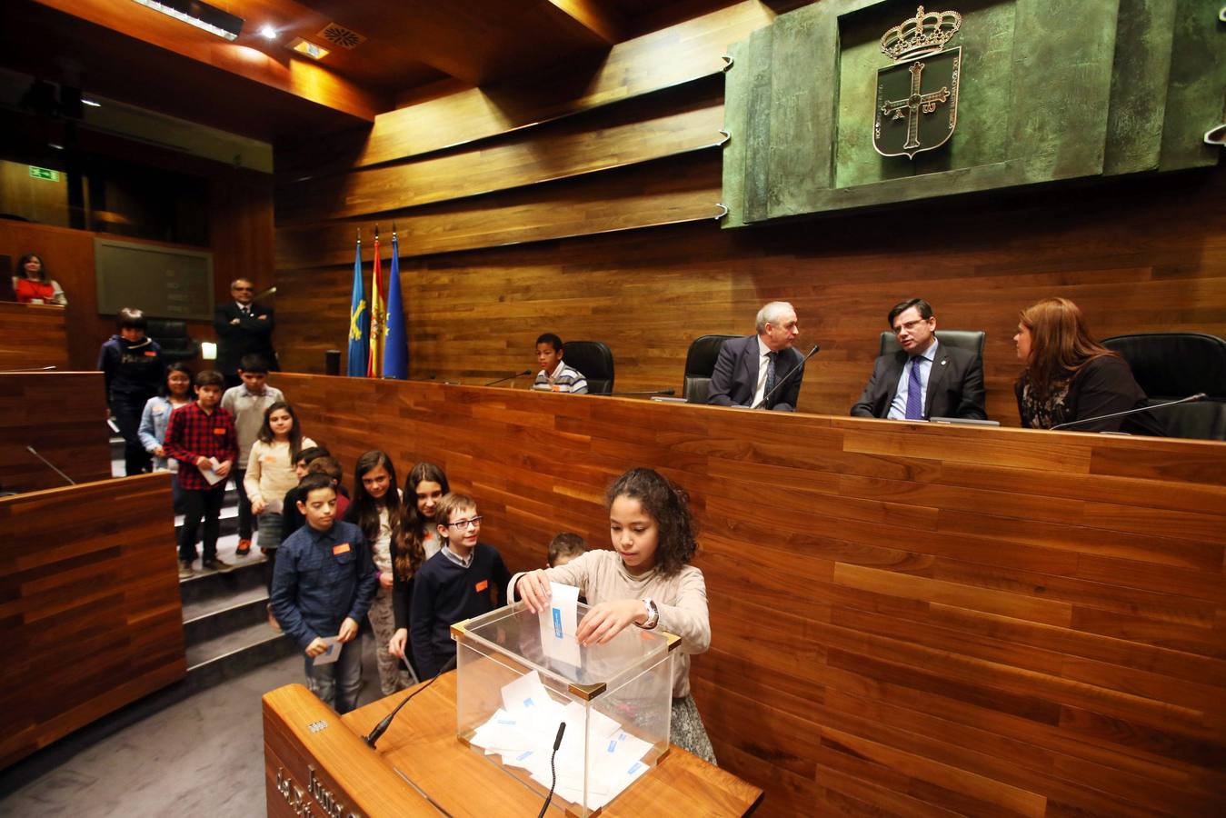 Los niños, diputados regionales por un día