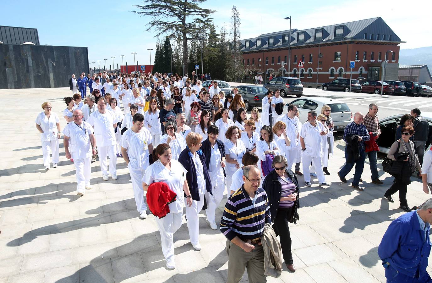 Protesta en el HUCA por el mal estado de las instalaciones