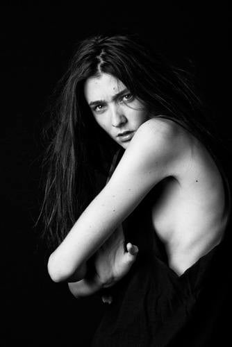 Mar González, la gimnasta de Oviedo que ha conquistado París desfilando para la firma Givenchy