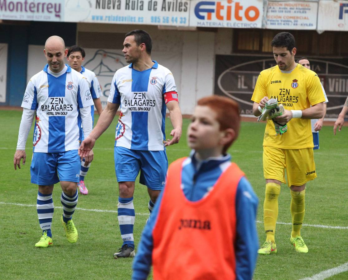 El Real Avilés cae en casa ante el Racing de Ferrol