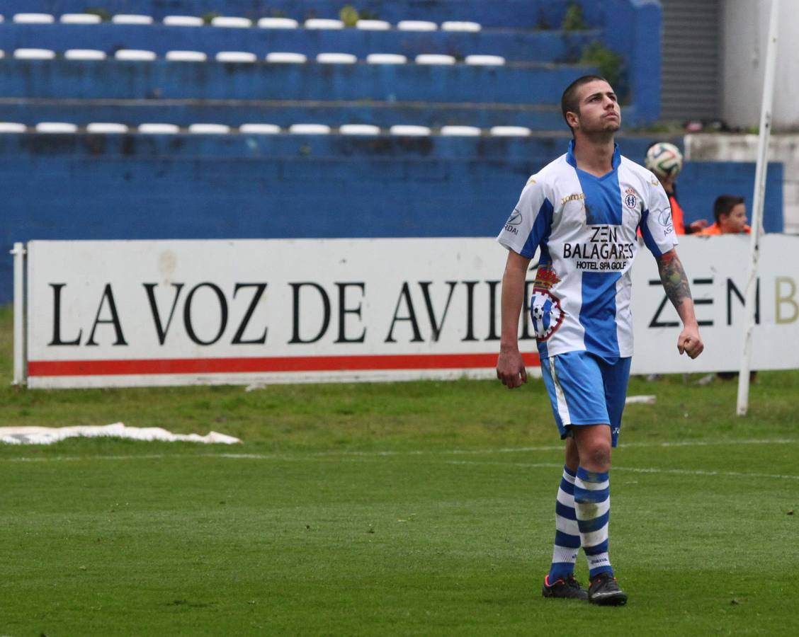 El Real Avilés cae en casa ante el Racing de Ferrol