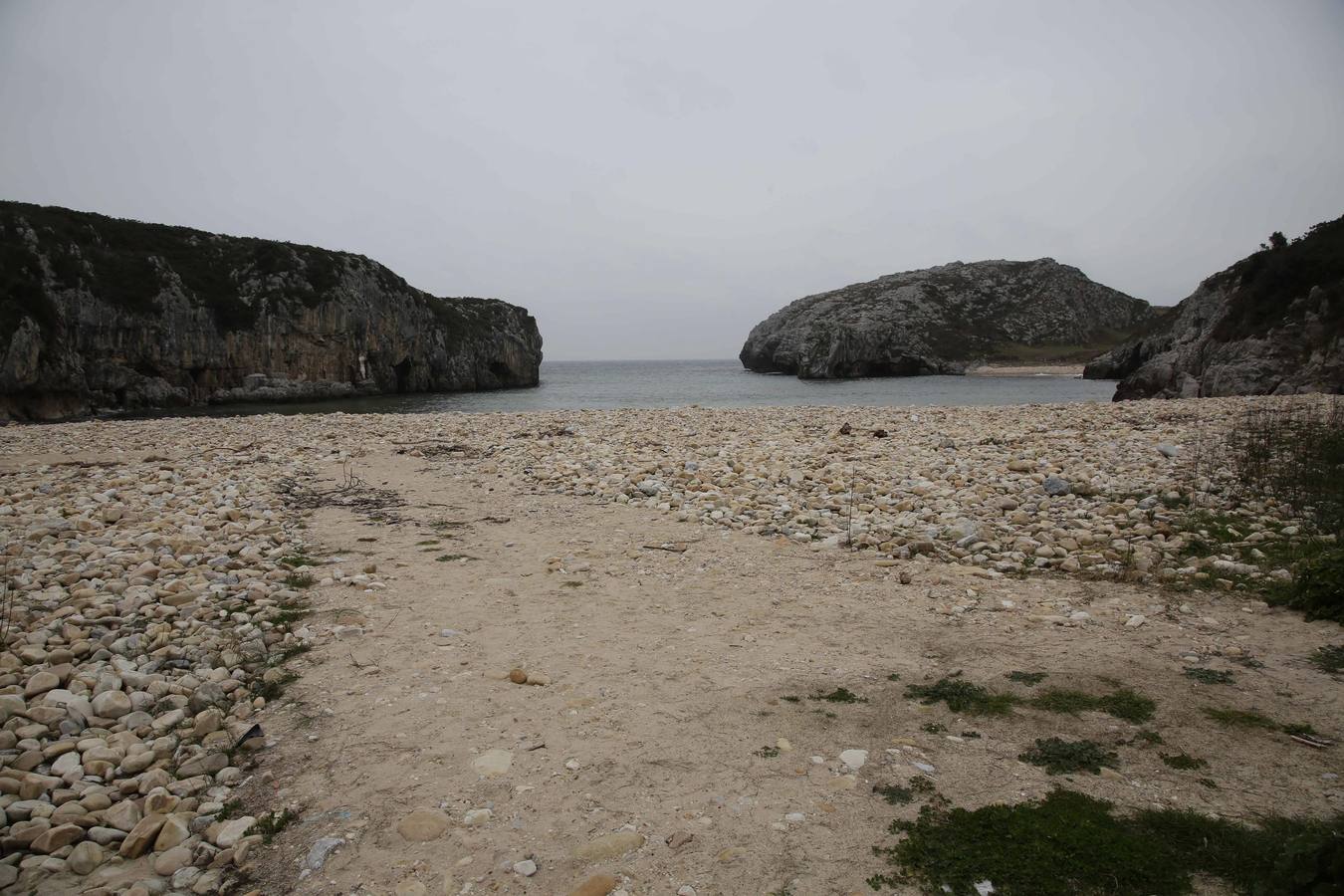 Cuevas del Mar, Llanes