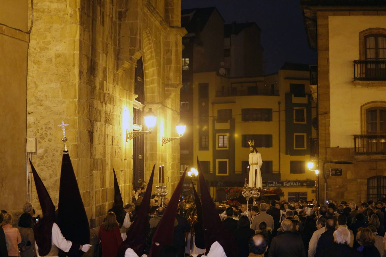 Procesión a la Universidad