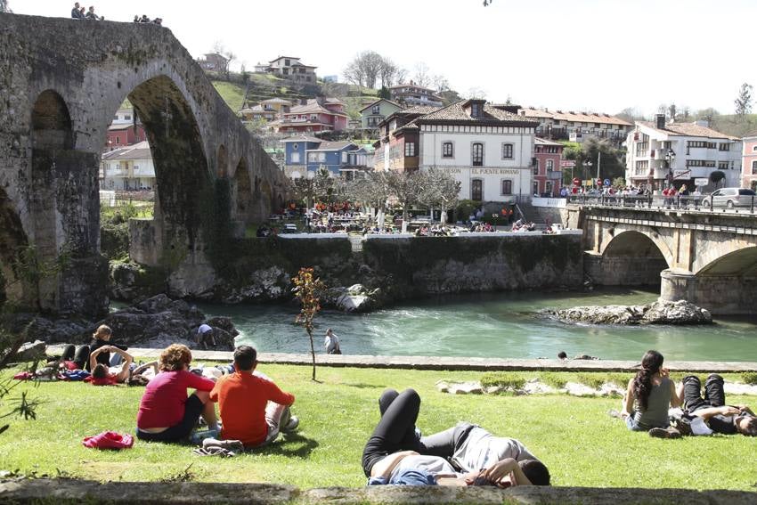 Asturias se llena de visitantes en Semana Santa