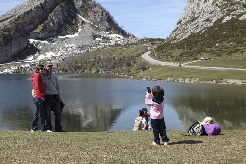 Asturias se llena de visitantes en Semana Santa