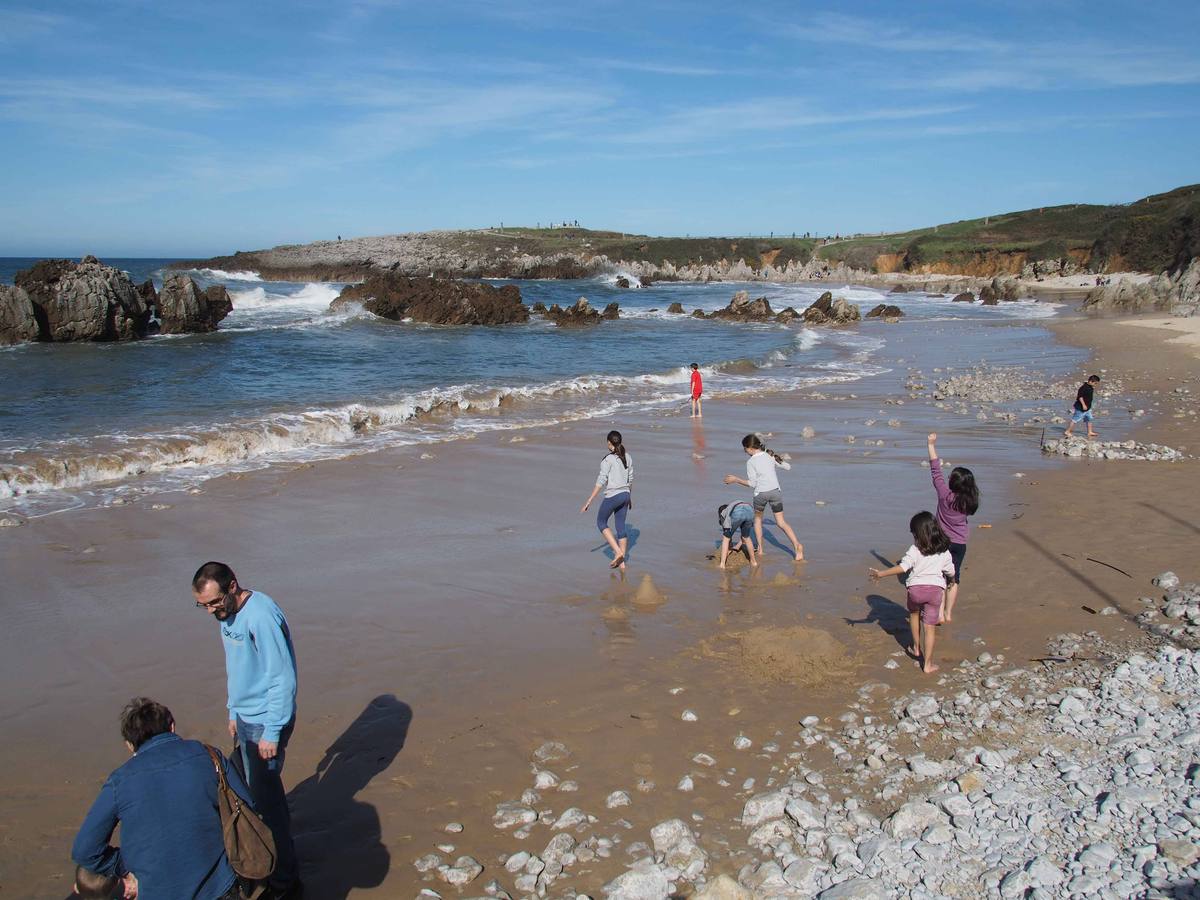 Asturias se llena de visitantes en Semana Santa