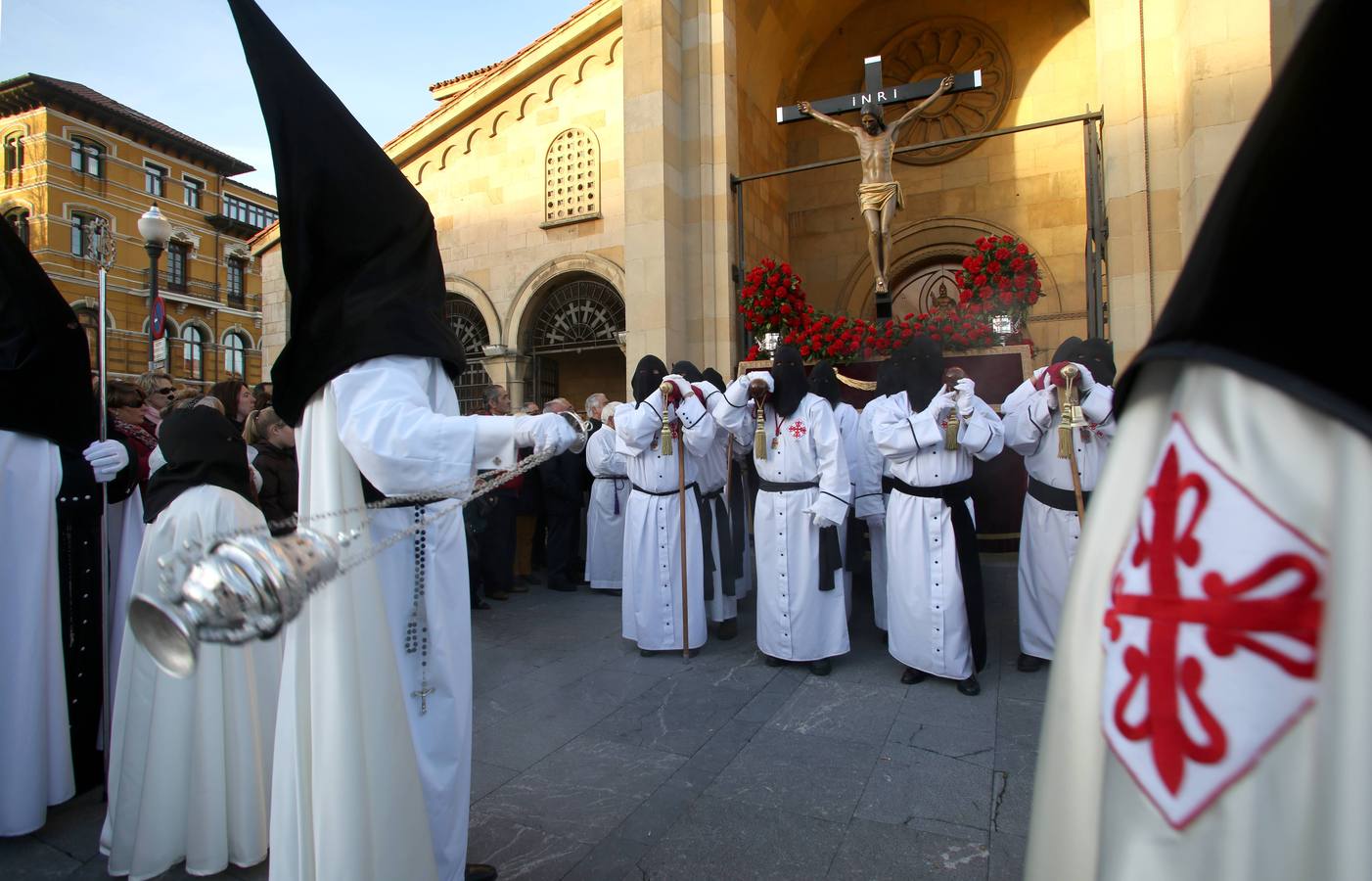 Procesión del Vía Crucis, en Gijón