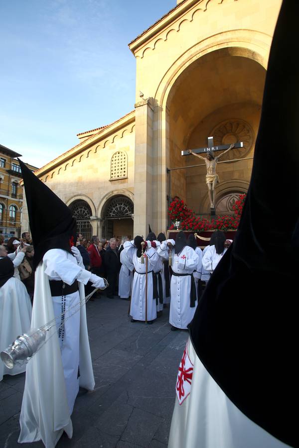 Procesión del Vía Crucis, en Gijón