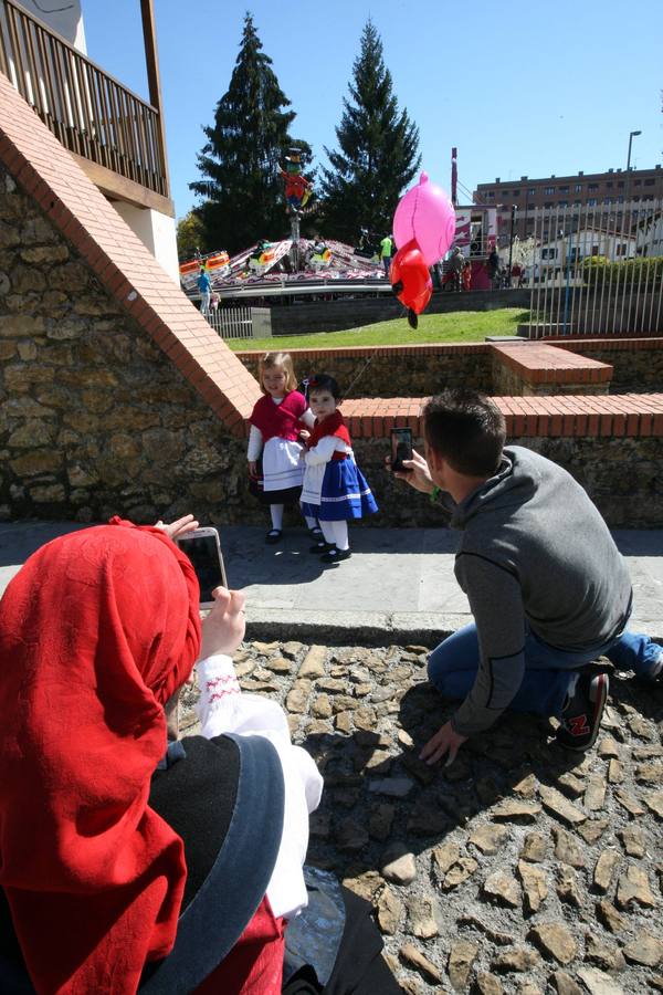 Las mejores imágenes de la fiesta de los Güevos Pintos