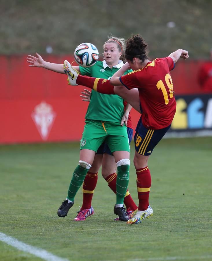 Las chicas de La Roja ganan en Gijón