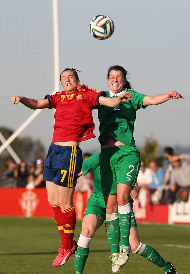 Las chicas de La Roja ganan en Gijón