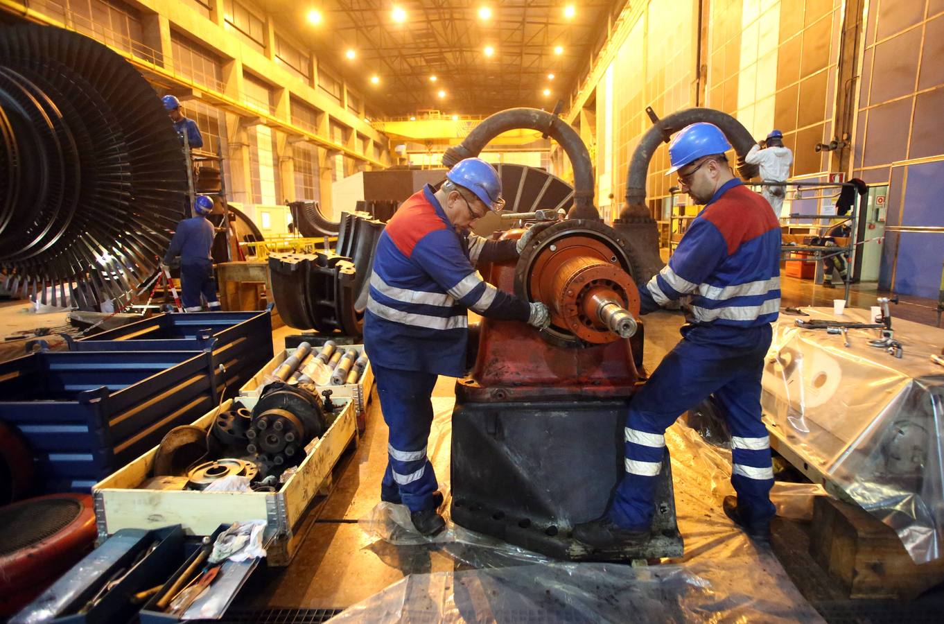 Las espectaculares imágenes del interior de la térmica de Aboño