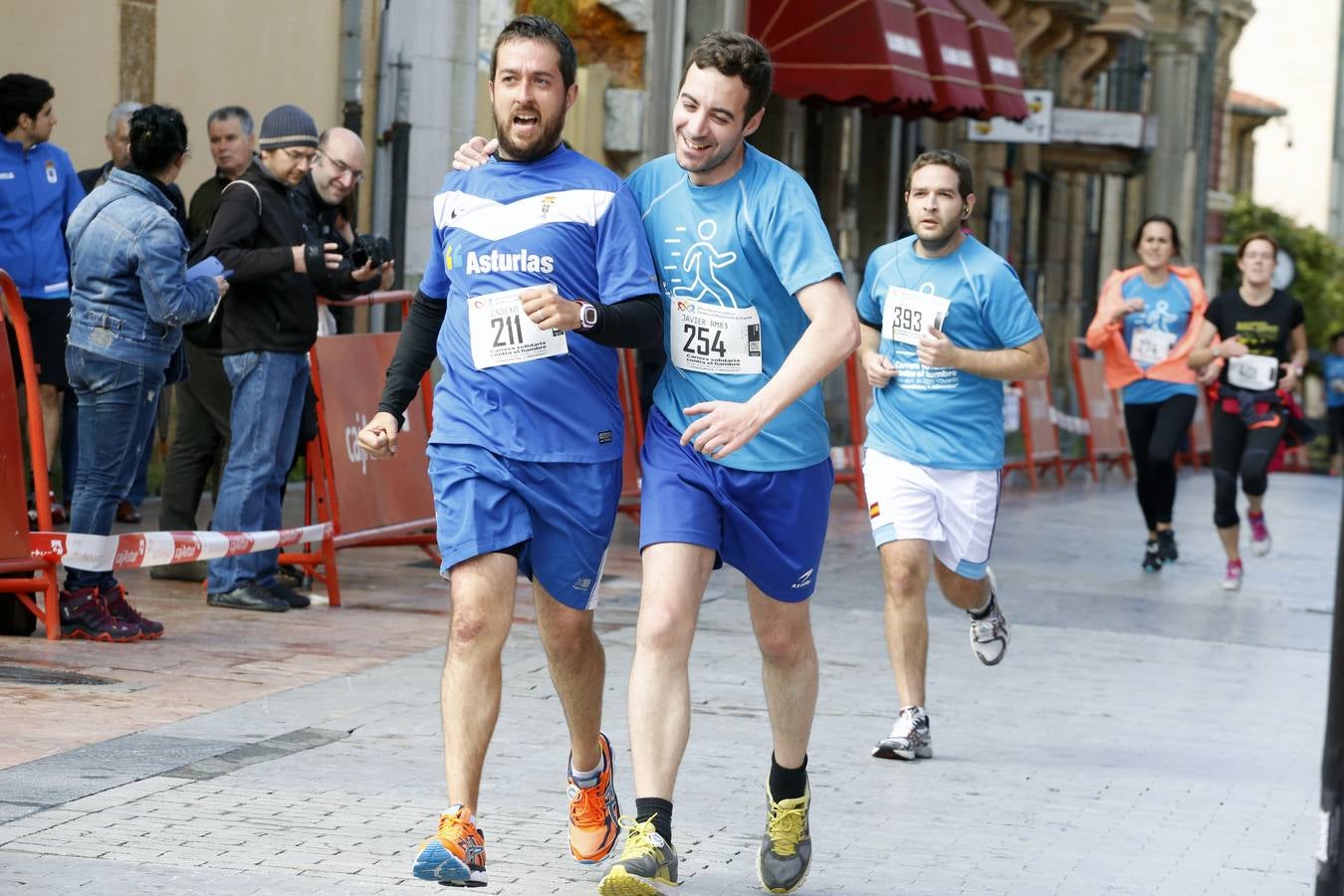 Carrera solidaria contra el hambre en Oviedo