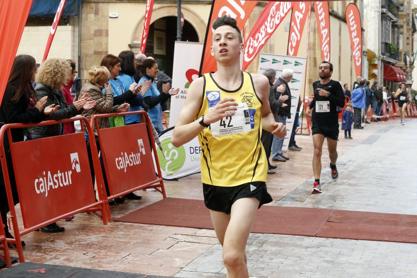 Carrera solidaria contra el hambre en Oviedo