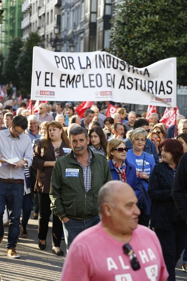 Manifestación en Oviedo por los despedidos de Santa Bárbara