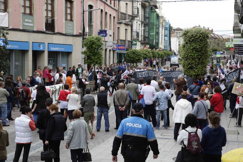 Protesta en Llanes contra el plan urbanístico