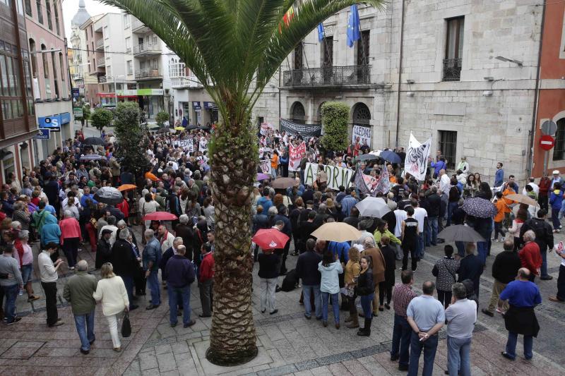 Protesta en Llanes contra el plan urbanístico