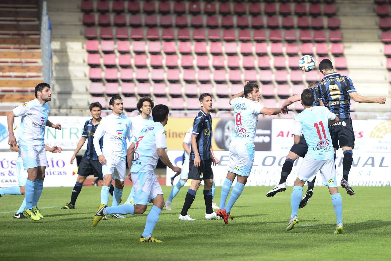 Las mejores imágenes del Compostela 1 - 1 Real Oviedo