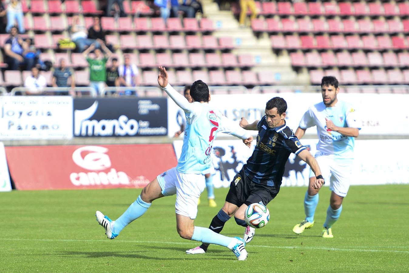 Las mejores imágenes del Compostela 1 - 1 Real Oviedo