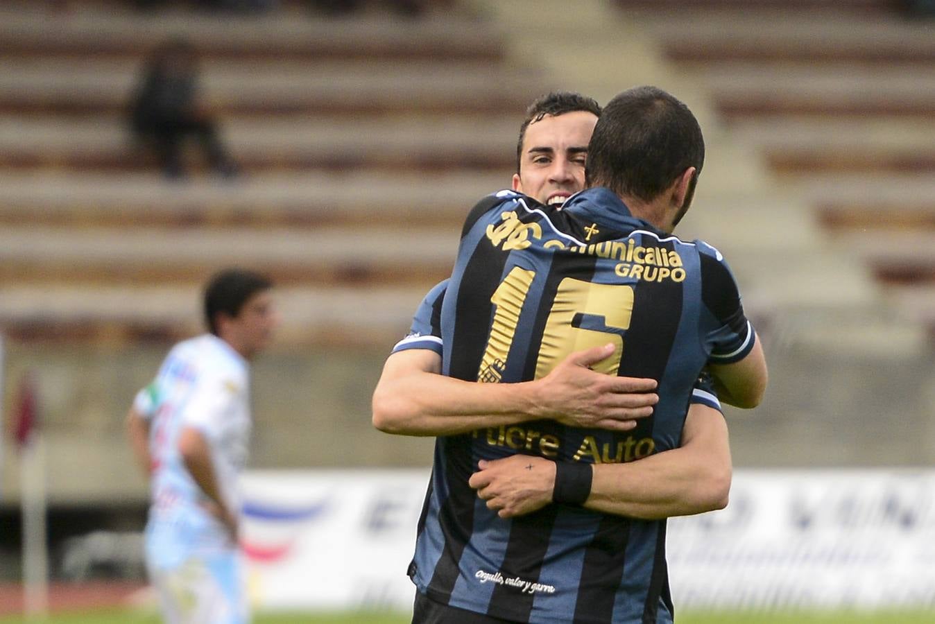 Las mejores imágenes del Compostela 1 - 1 Real Oviedo