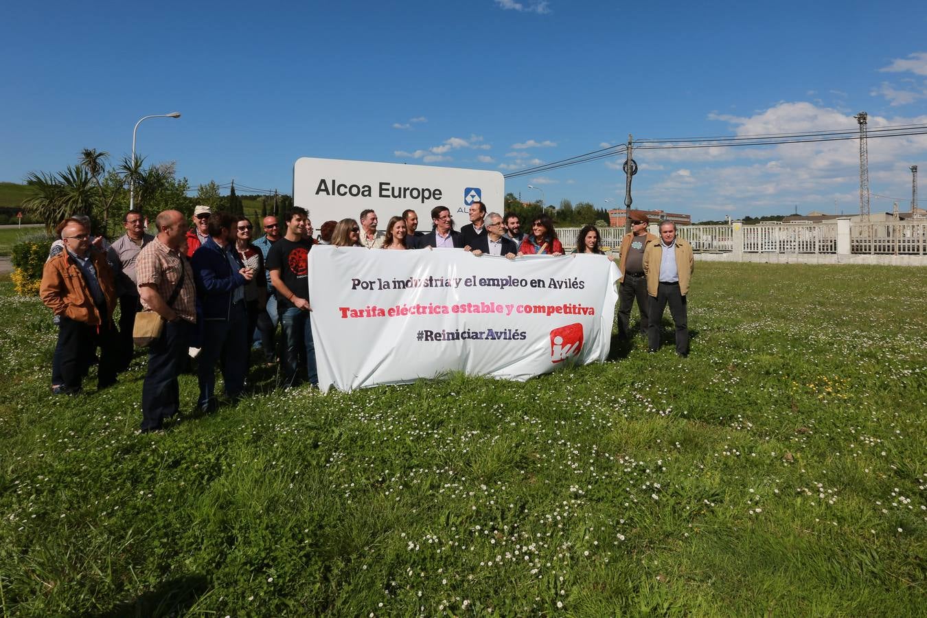 IU en Avilés pidió la revisión de la tarifa eléctrica.