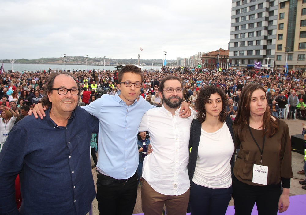 Podemos llena el Náutico en Gijón