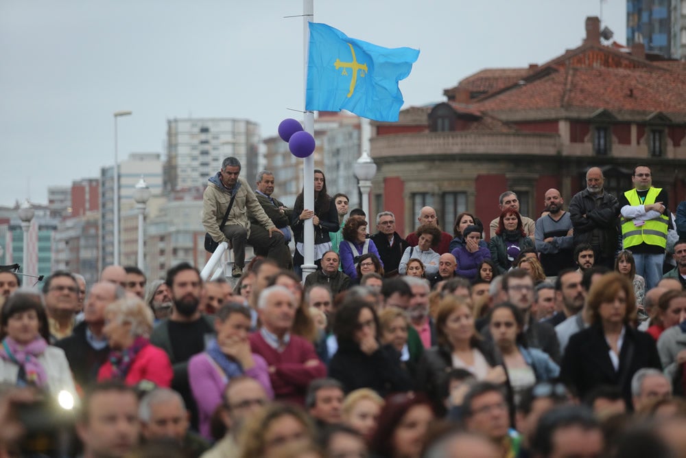 Podemos llena el Náutico en Gijón