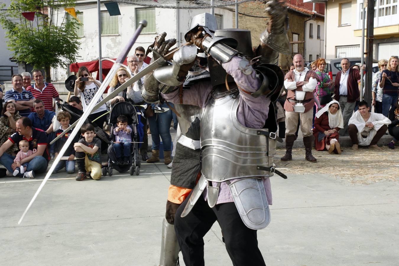Mercado medieval en Pelúgano