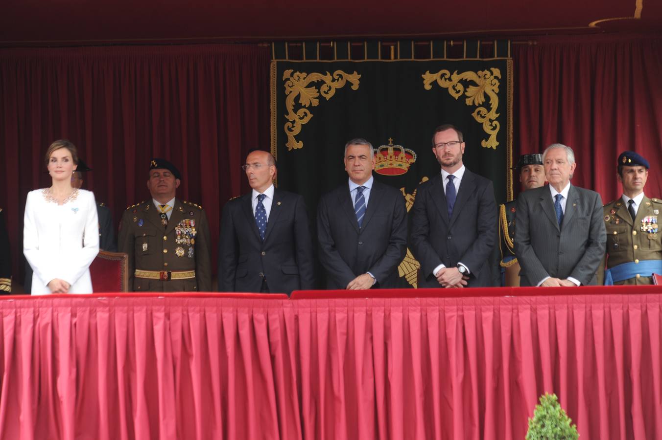 La Reina preside un homenaje a la Guardia Civil en Vitoria