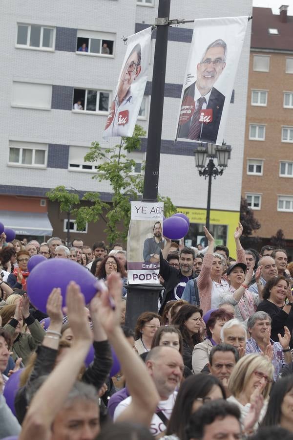 Miles de personas en el mitin de Podemos en Oviedo