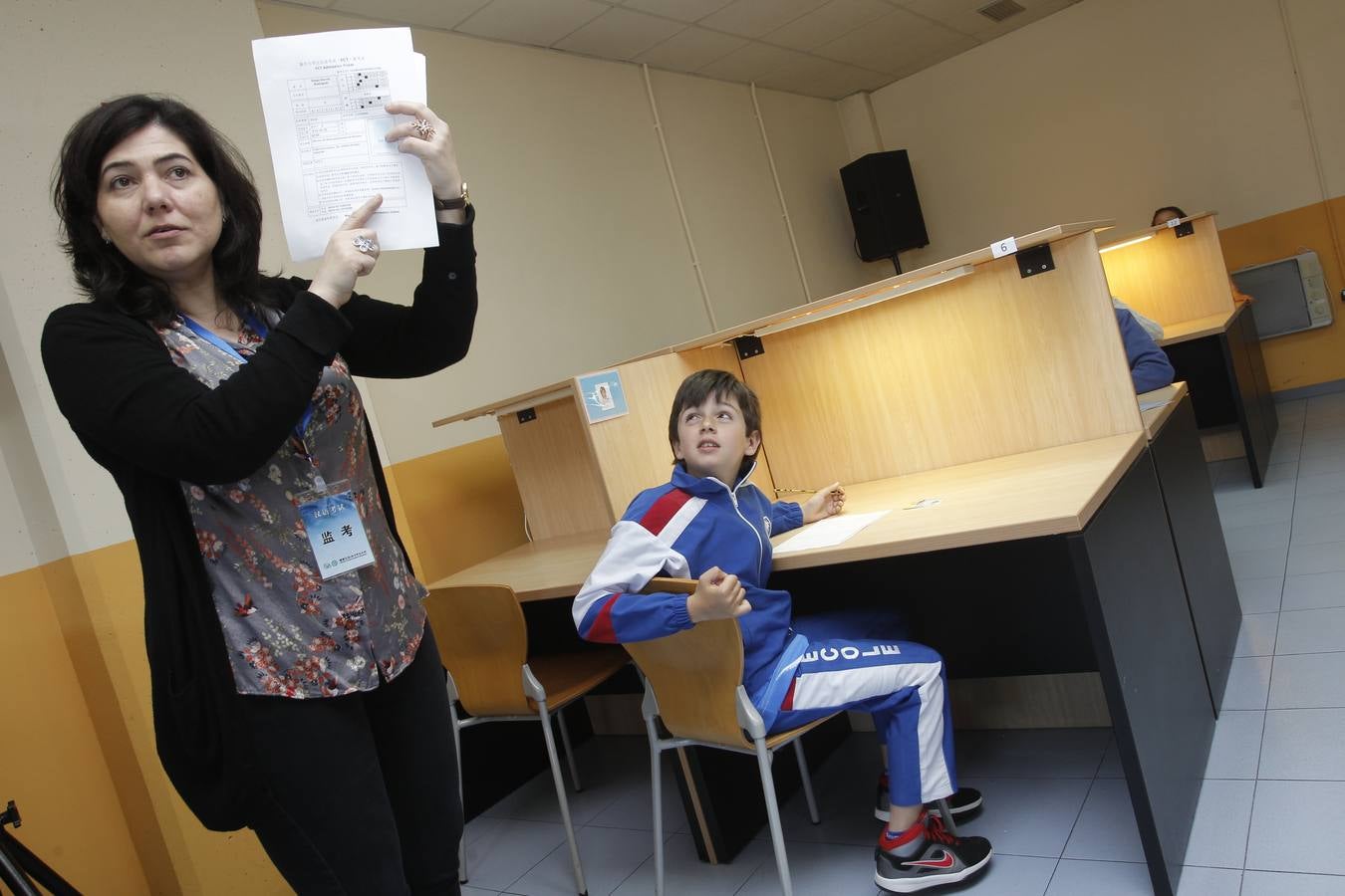 80 niños ponen a prueba su nivel de chino en Oviedo