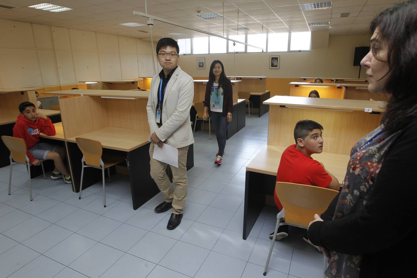 80 niños ponen a prueba su nivel de chino en Oviedo