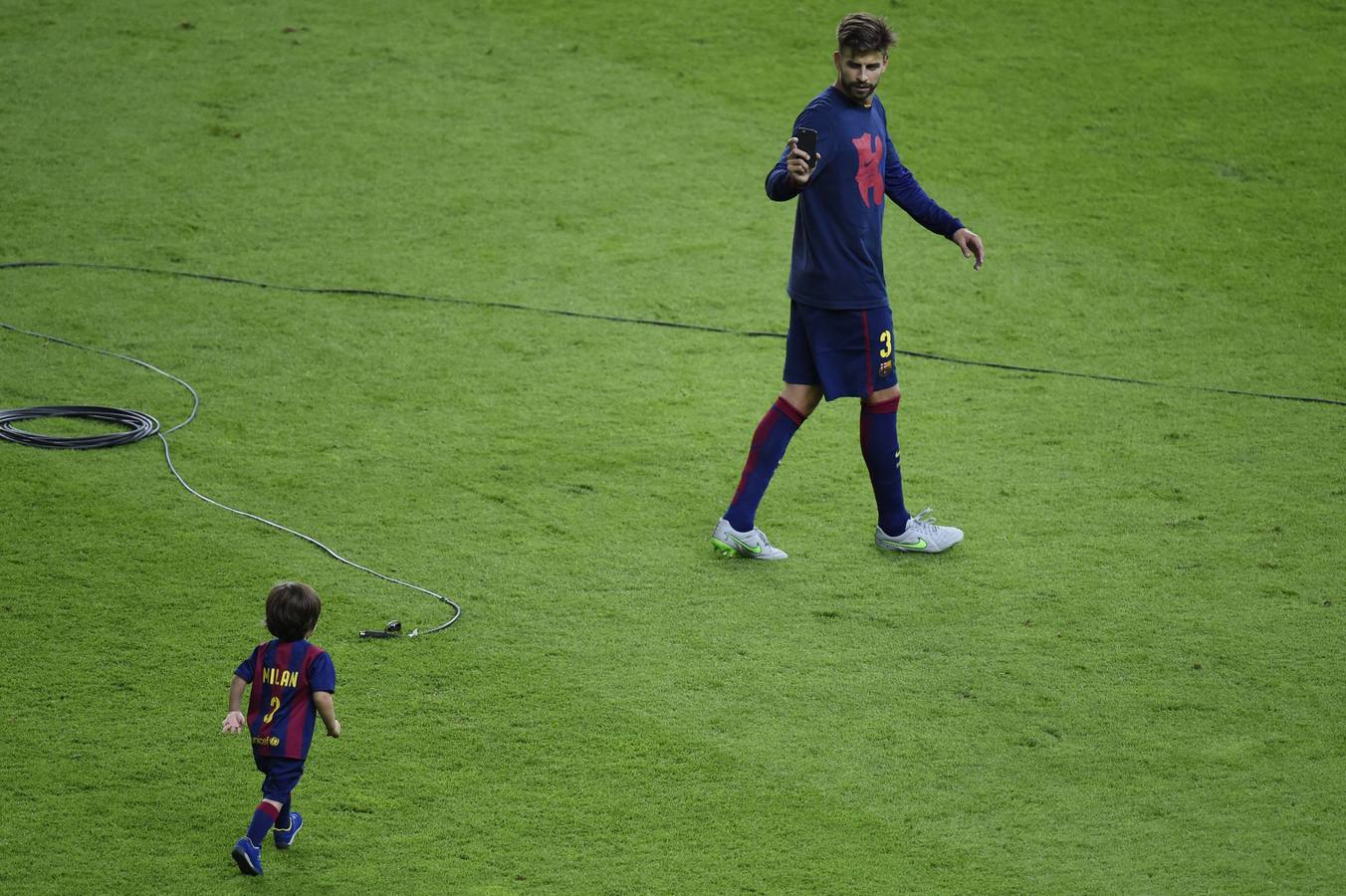 Los jugadores del Barça celebran la &#039;Champions&#039;