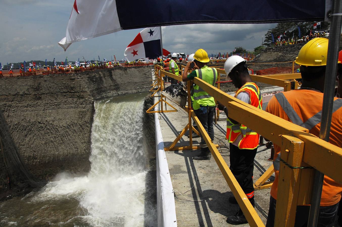 Primeras inundaciones en la expansión del Canal de Panamá