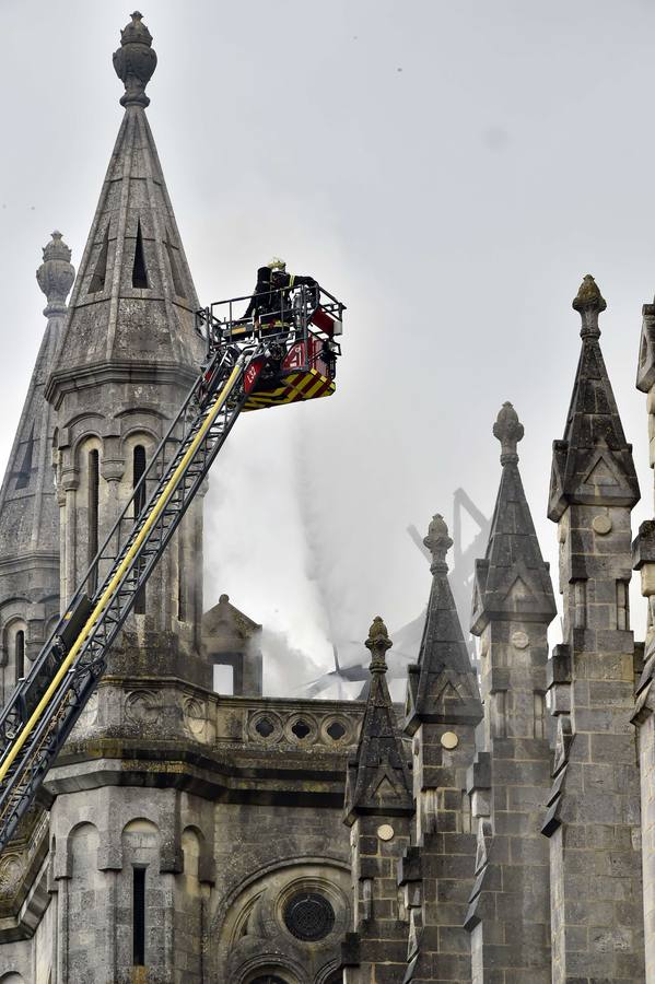 Un incendio destruyó en Nantes parte de una basílica del siglo XIX