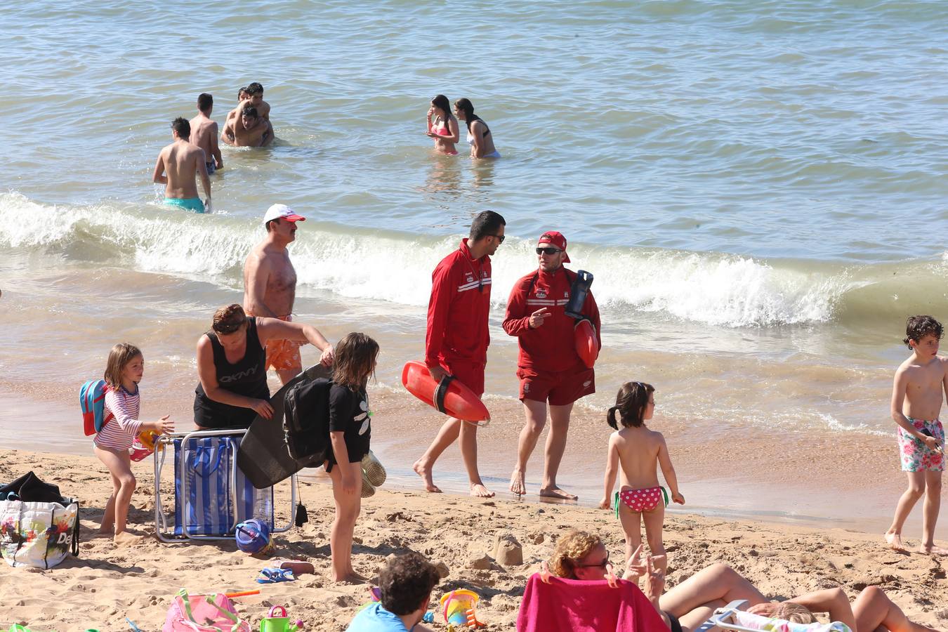 Día de sol y playa en Gijón