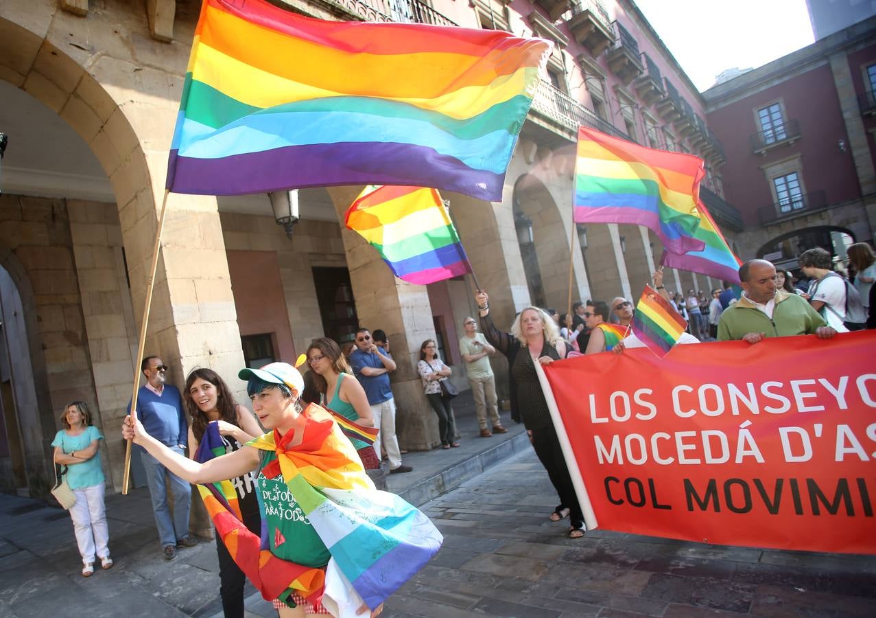 El &#039;Orgullín del Norte&#039; desfila por las calles de Gijón