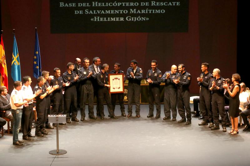 Gijón entrega sus Medallas de Plata