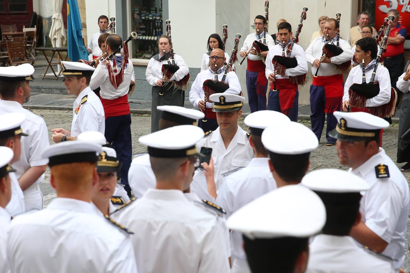 Lleno total en Cudillero para escuchar el sermón de L&#039;Amuravela
