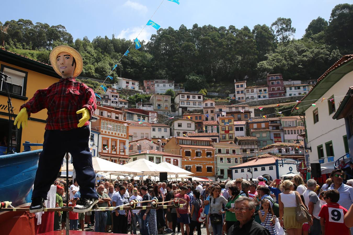 Lleno total en Cudillero para escuchar el sermón de L&#039;Amuravela