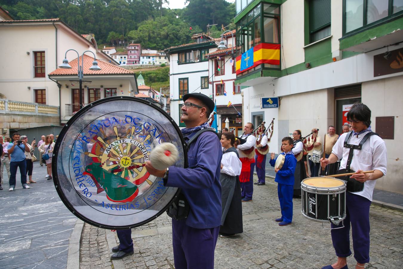 Lleno total en Cudillero para escuchar el sermón de L&#039;Amuravela