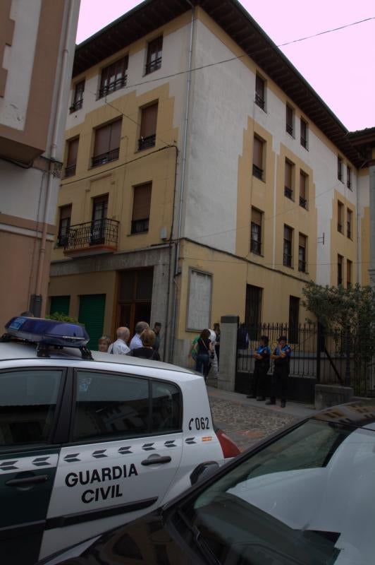 Un hombre se suicida en Pravia después de agredir a una anciana y matar a su mujer